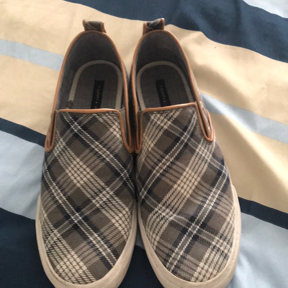 Dress shoes